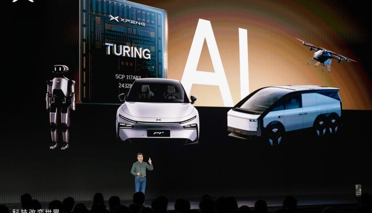 Nouveaux EREV, Puce IA, Voiture Volante et Robot par Xpeng à l'AI Tech Day